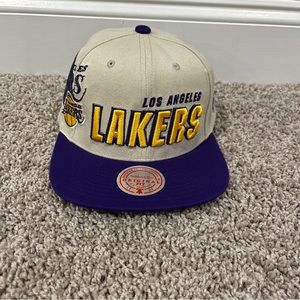 Mitchell & Ness NBA Los Angeles Lakers
Draft Day 96 Snapback Hat